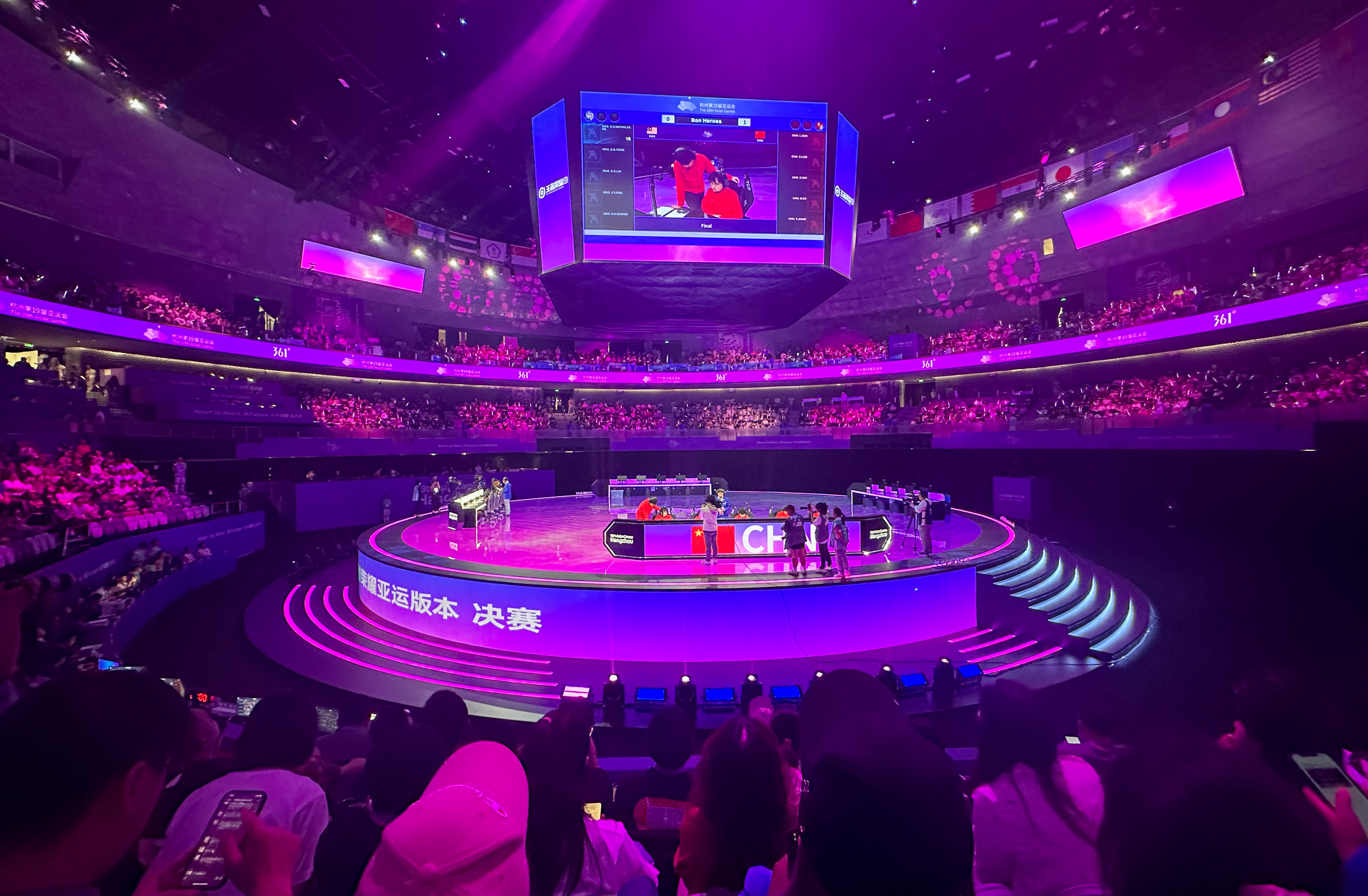 九游会·j9官方网站：网球拍手胶底胶掉了